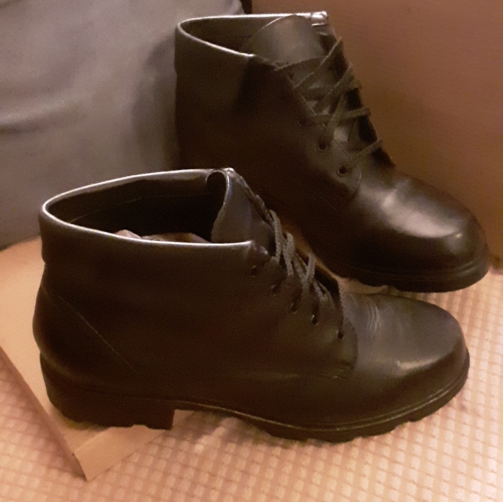 Womans Boots